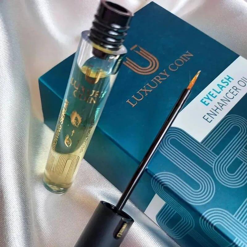 تصویر بطری روغن تقویت مژه Luxury Coin با سر اپلیکاتور دقیق