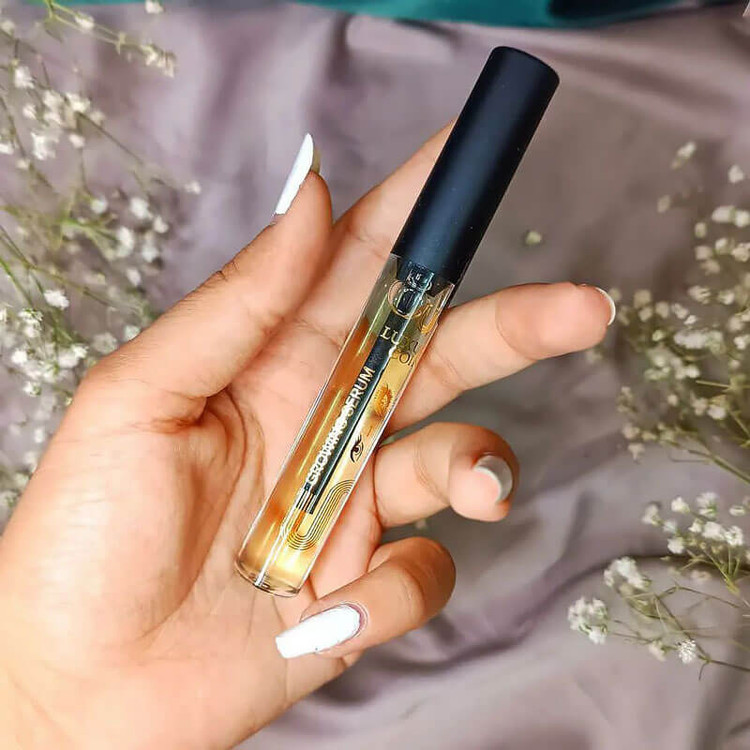 روغن مژه لاکچری کوین با فرمول غنی و ویتامینه برای تقویت مژه