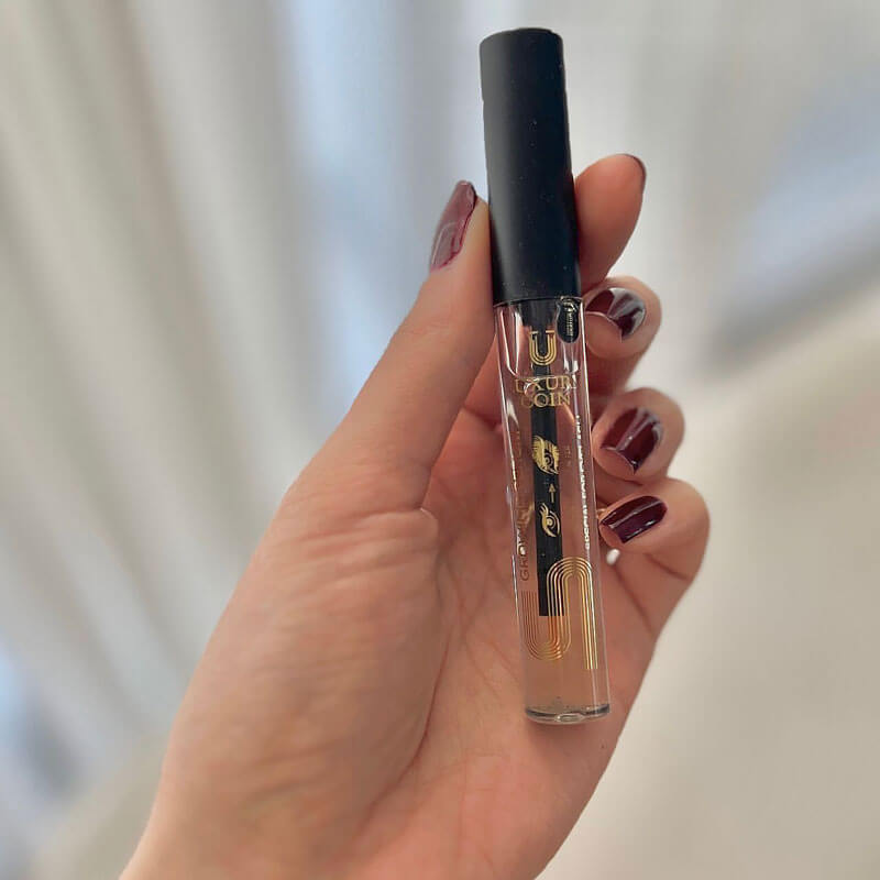 روغن مژه Luxury Coin مناسب استفاده روزانه