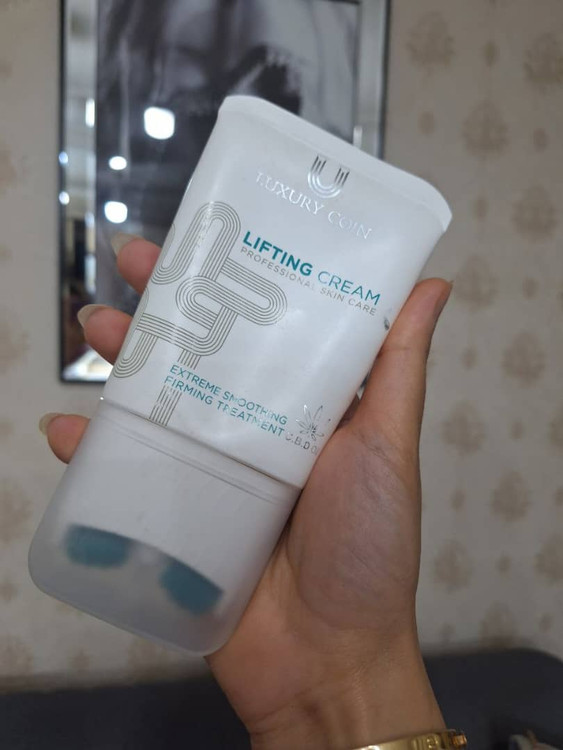 پوست نرم و سفت با کرم لاکچری کوین: راهحل طبیعی برای لیفت صورت