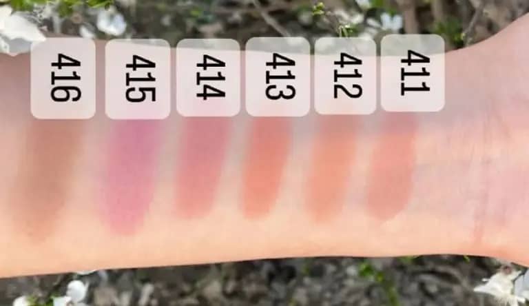 بافت سبک و مخملی ودارای رنگبندی