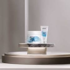 کرم نرمکننده پوست حاوی روغن بادام و موم زنبور